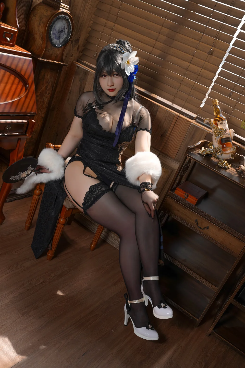 Zyra秋 - 路易九世旗袍 [26P-374MB]